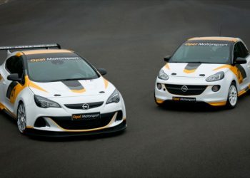 Opel regressa às corridas e com dupla dinâmica