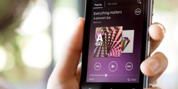 Sony apresenta o Xperia E