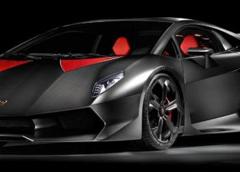 Lamborghini Sesto Elemento em produção