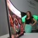 Samsung apresenta a primeira TV OLED com painel curvo do mundo 21 Samsung apresenta a primeira TV OLED com painel curvo do mundo