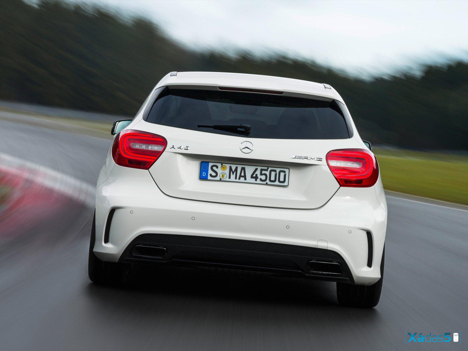 Mercedes-Benz A45 AMG... sem palavras! 12 Mercedes A45 AMG 15