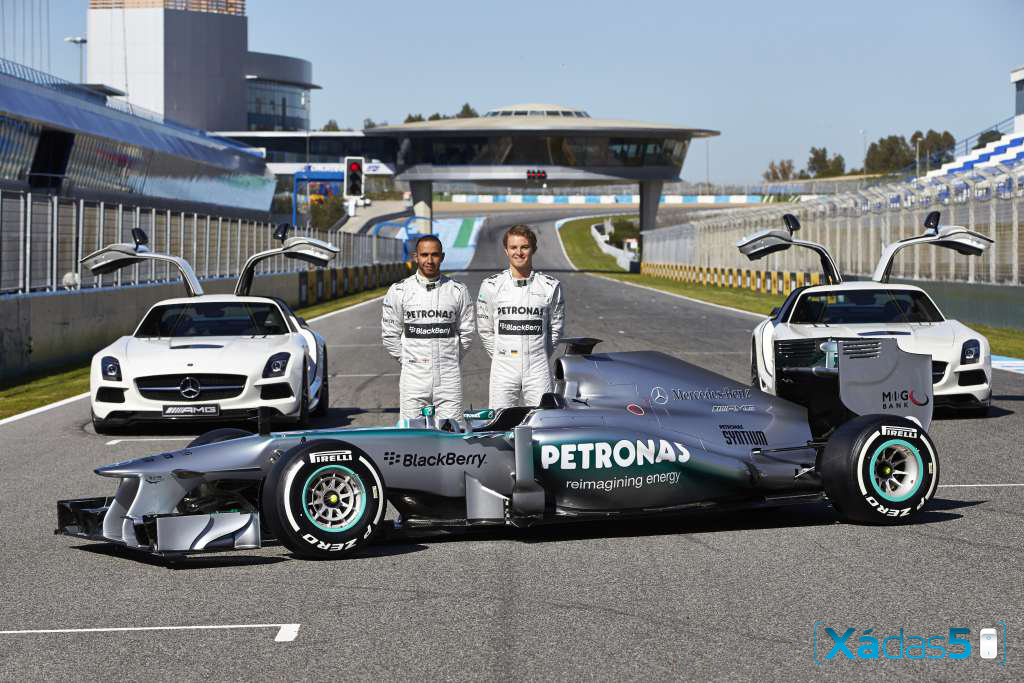 Mercedes W04 3 Mercedes W04 1
