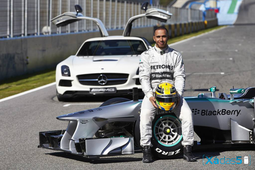 Mercedes W04 12 Mercedes W04 7