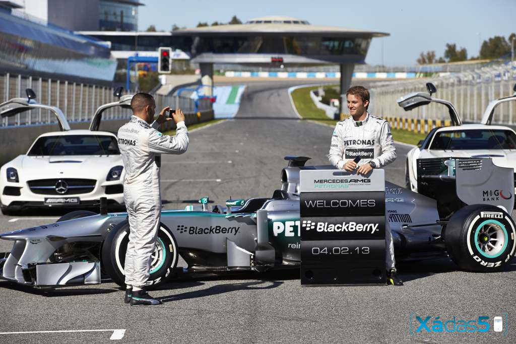 Mercedes W04 4 Mercedes W04 9