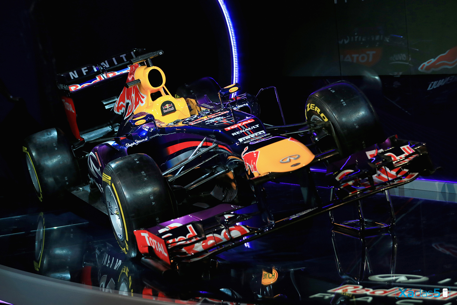 Red Bull Racing RB9 9 Red Bull RB9 8