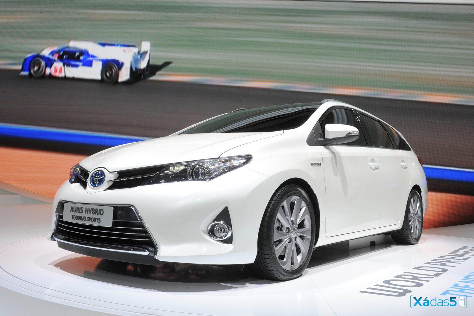 Toyota Auris Touring Sports 10 Toyota Auris Touring Sports 10