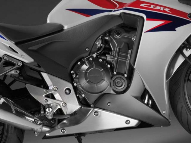 Honda CBR500R 7 2013 Honda CBR500R lo res 11