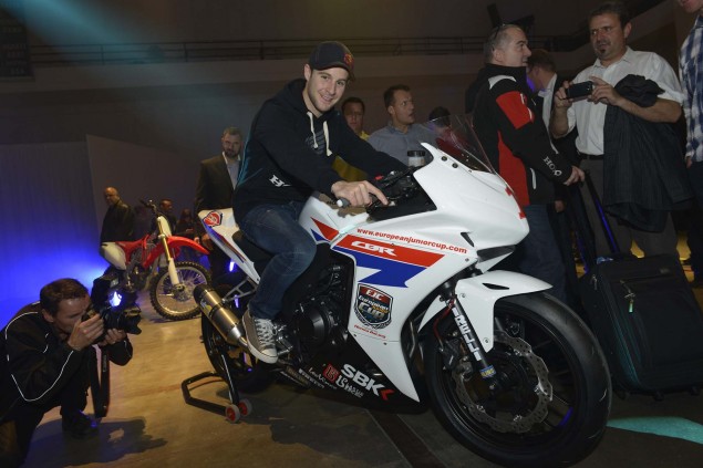 Honda CBR500R 10 Honda CBR500R race bike 02