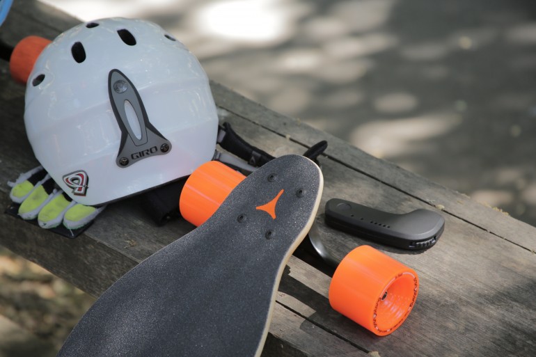Abram alas para o skate... eléctrico! 8 boosted boards pre order 2