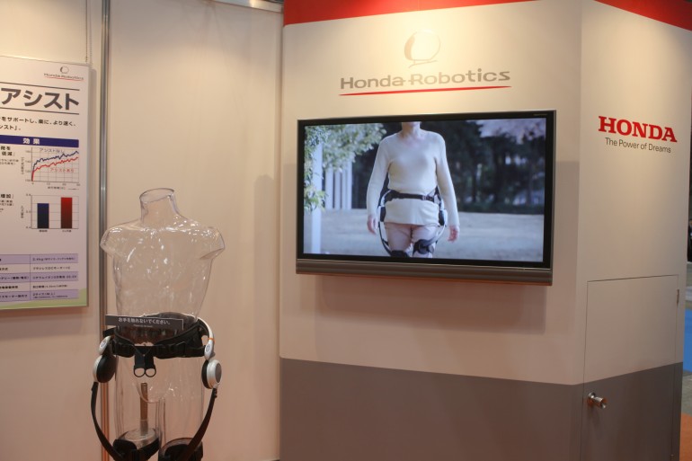 O exoskeleton da Honda já "anda" aí 10 honda walking assist exoskeleton 10