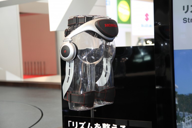 O exoskeleton da Honda já "anda" aí 7 honda walking assist exoskeleton 20