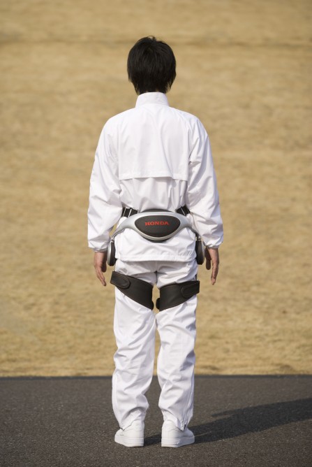 O exoskeleton da Honda já "anda" aí 3 honda walking assist exoskeleton 30