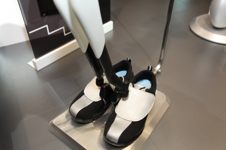 O exoskeleton da Honda já "anda" aí 18 honda walking assist exoskeleton 49