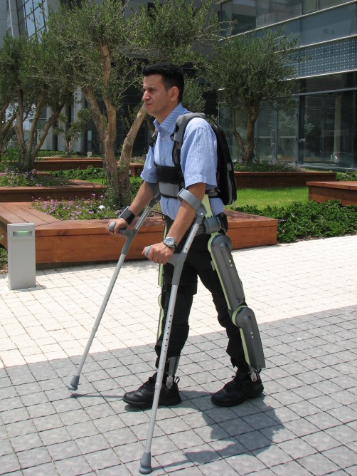 O exoskeleton da Honda já "anda" aí 15 honda walking assist exoskeleton 67