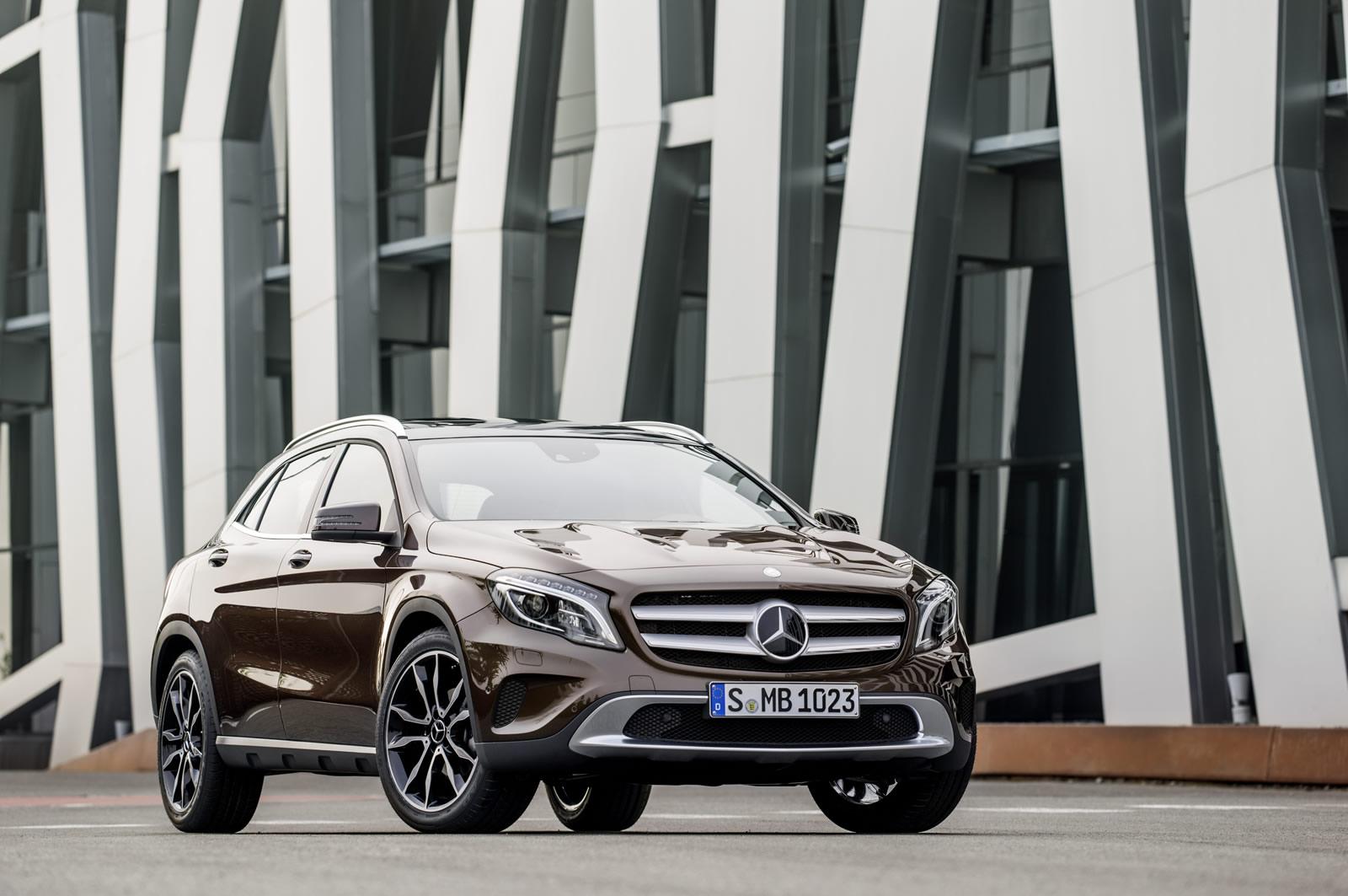 Mercedes mostra GLA (com vídeo) 5 MB GLA 1