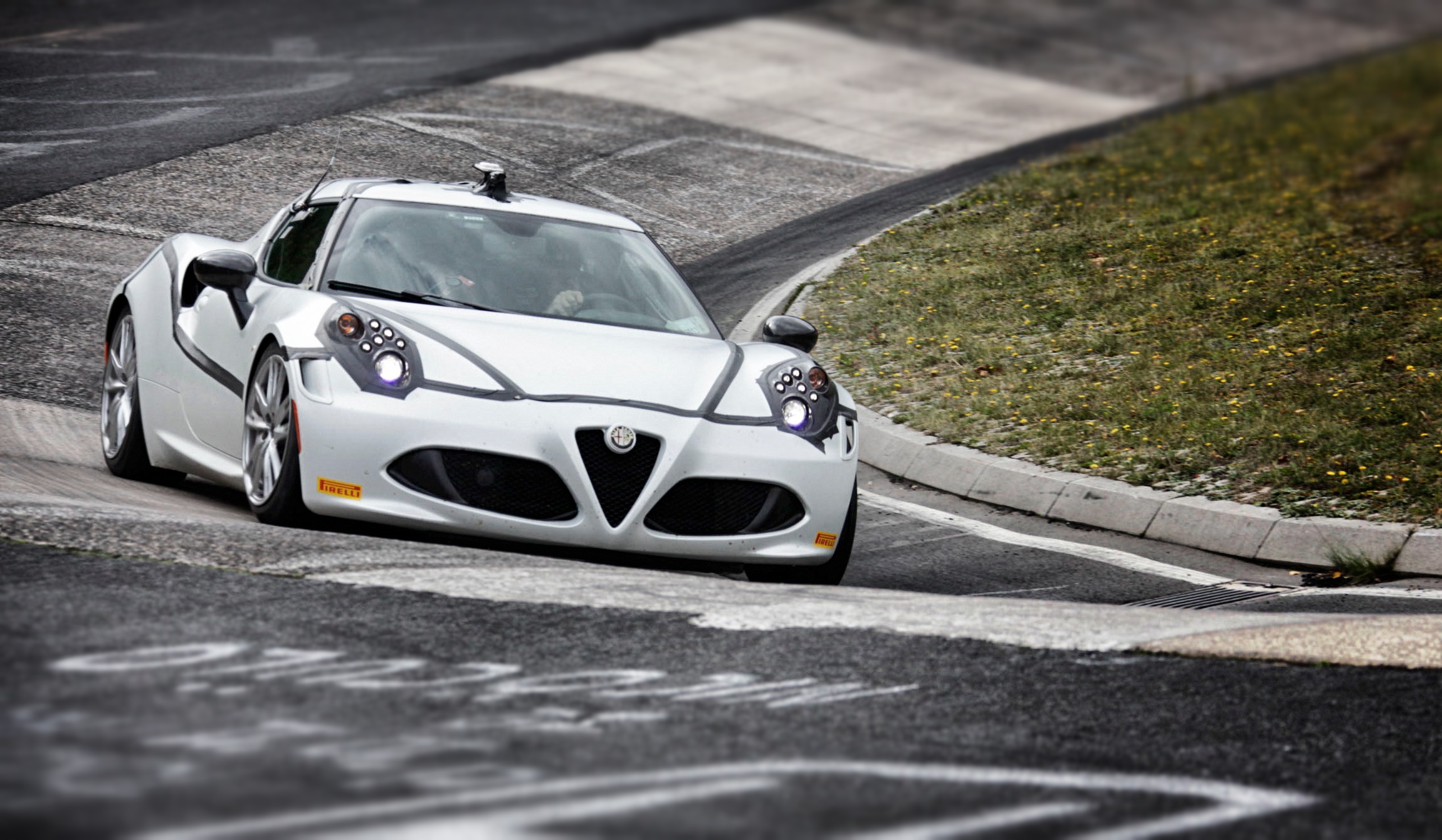Alfa Romeo 4C: apenas 8’04” para completar o “inferno verde” de Nürburgring 4 4c