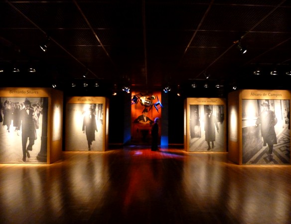 Fernando Pessoa à distância de um download