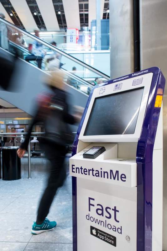 Quiosques EntretainMe no Terminal 5 de Heathrow disponibilizam conteúdos gratuitos e pagos na zona de embarque