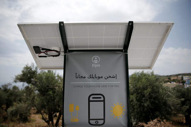 Projecto solar oferece esperança aos refugiados que chegam à Grécia 5 Projecto solar oferece esperança aos refugiados que chegam à Grécia