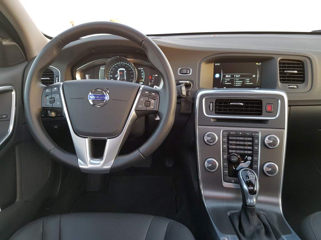 Volvo V60 CC D4, o ensaio a um familiar que gosta de aventura 9 20160429 200346 1