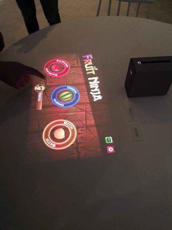Vídeo – o projector Sony que transforma qualquer superfície num espaço táctil
