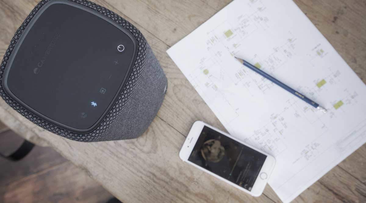 Novas colunas Bluetooth da Cambridge têm controlo gestual