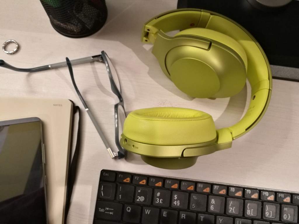 Sony MDR-100ABN, o ensaio aos novos phones H.ear On que marcaram uma posição