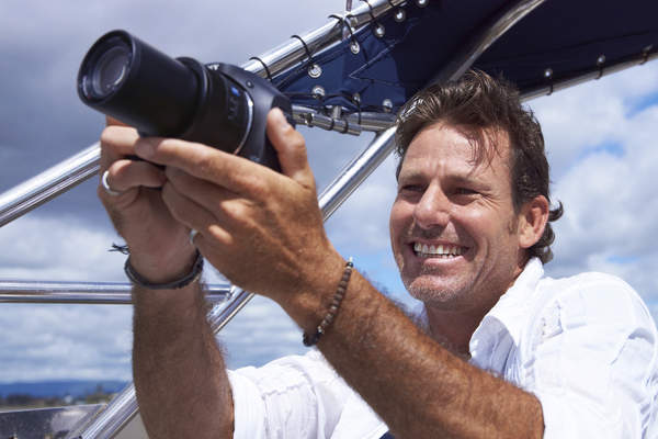 Sony HX350 tem zoom óptico de 50x e zoom Clear Image de 100x