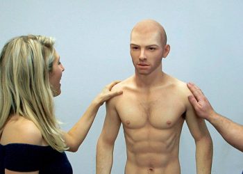 Robots sexuais masculinos: é desta que o mundo acaba?