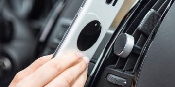Hama Magnet Alu – “aguenta” smartphones até 300g