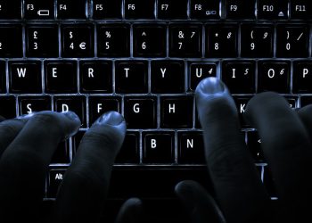 Atenção: os torrents podem “trazer” mais do que se pretende. Be afraid.