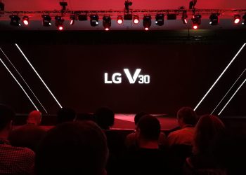 LG V30