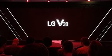 LG V30