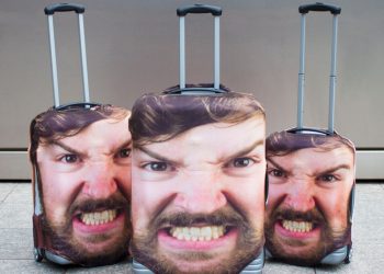Head Case: envolva a sua mala de viagem com a sua própria cara! 12 head-case