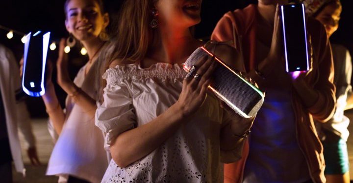 Sony apresenta novas colunas sem fios EXTRA BASS 3 Sony apresenta novas colunas sem fios EXTRA BASS