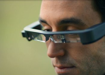 Epson lança nova versão de óculos de realidade aumentada Moverio