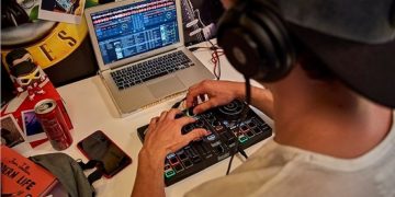 Hercules DJ Control Impulse 200