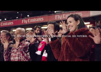 Campanha Huawei ensina língua gestual do futebol