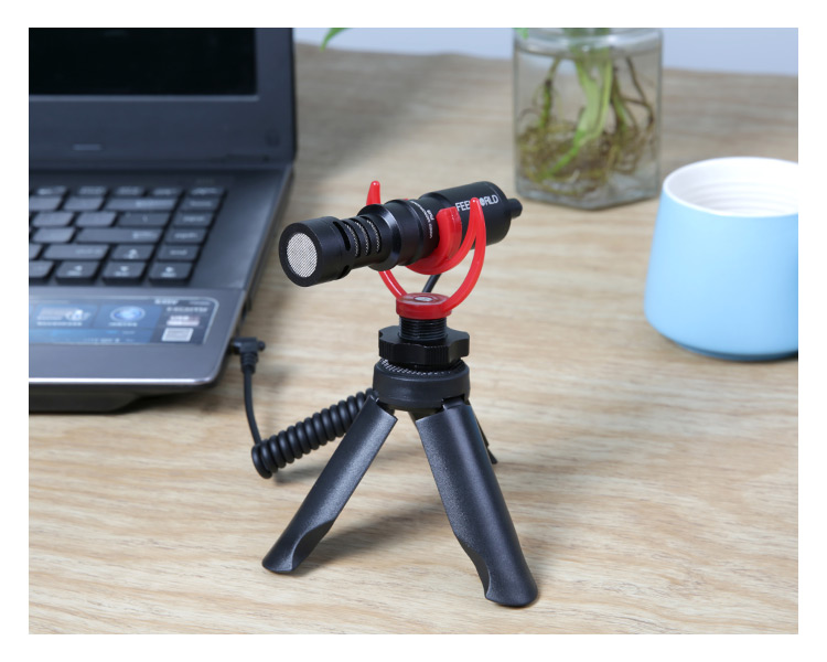 FM8 Vlog, um microfone compacto e com montagem universal 2 Feelworld FM8 “Vlog”