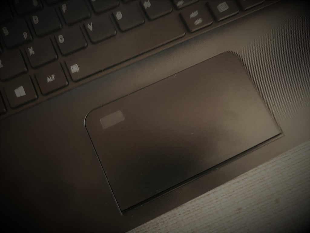 Dynabook Tecra A40 G112, análise ao "novo toshiba" empresarial 3 Trackpad com ID