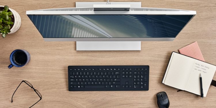 HP EliteOne 800 G8 All-in-One é uma central de conferências virtuais para casa e escritório 1 HP EliteOne 800 All-in-One