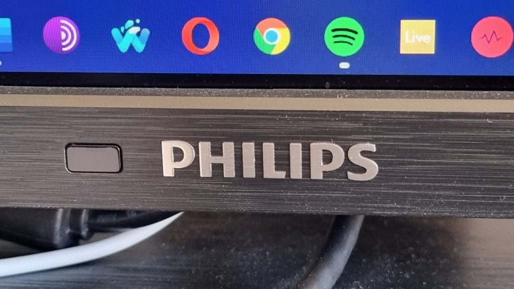 Análise monitor Philips Brilliance 329P9H 4 Philips Brilliance 329P