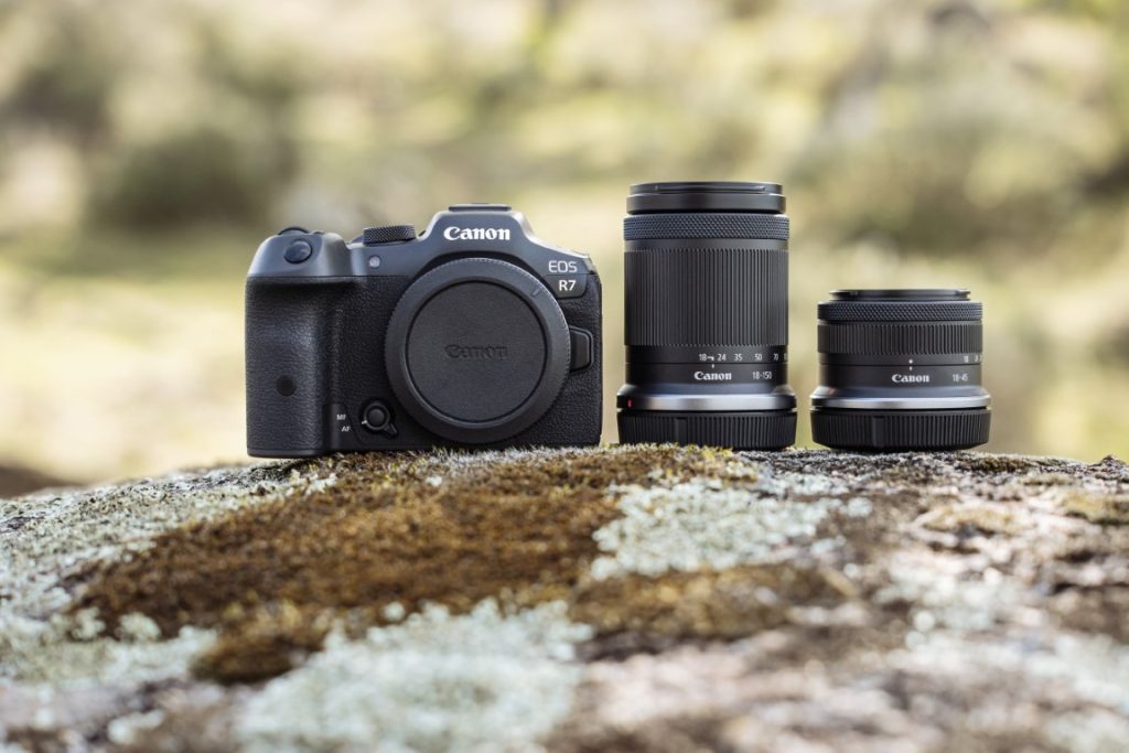Canon EOS R7