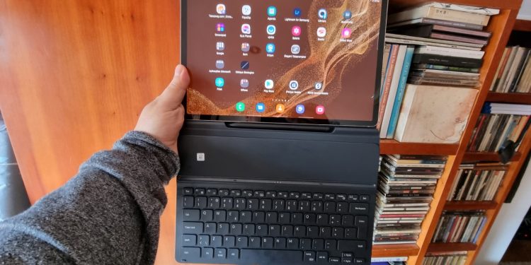 Análise Samsung Galaxy Tab S8: S8+ versus S8 Ultra, qual escolher? 1 Análise Samsung Galaxy Tab S8: S8+ versus S8 Ultra