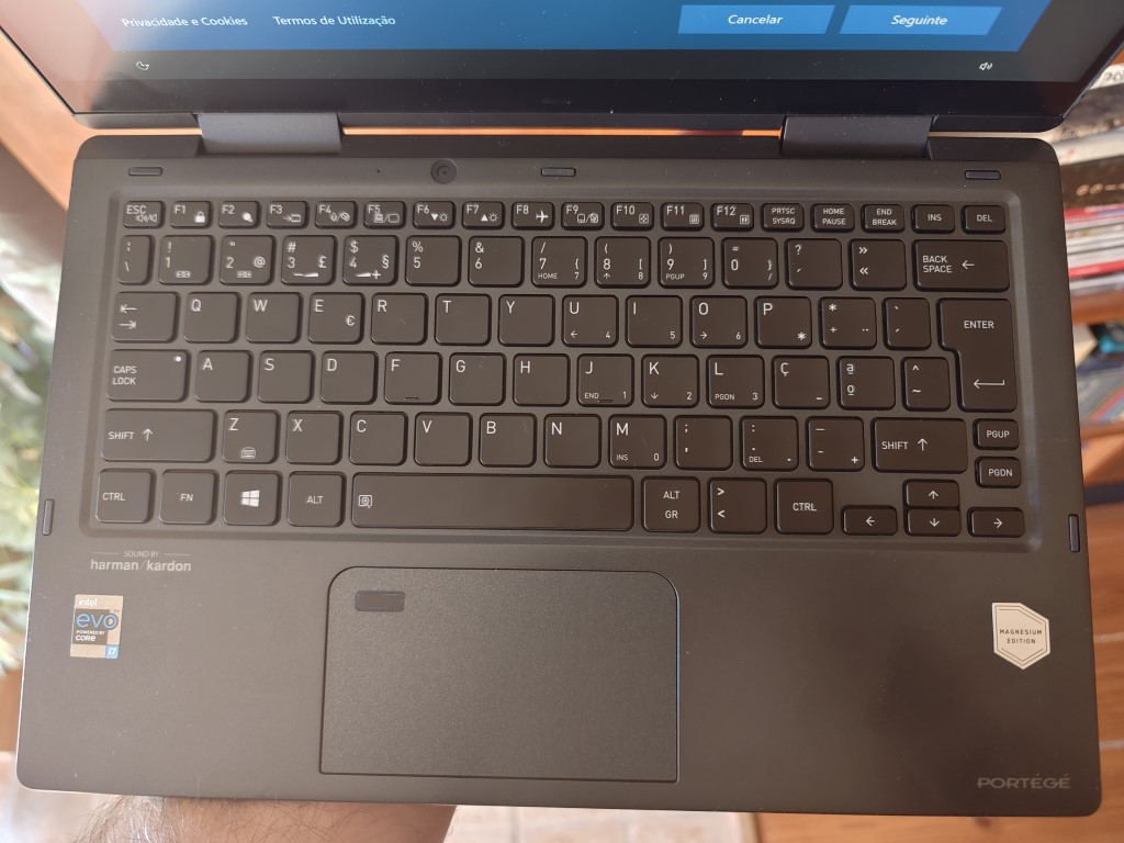 Análise Dynabook Portégé X30W