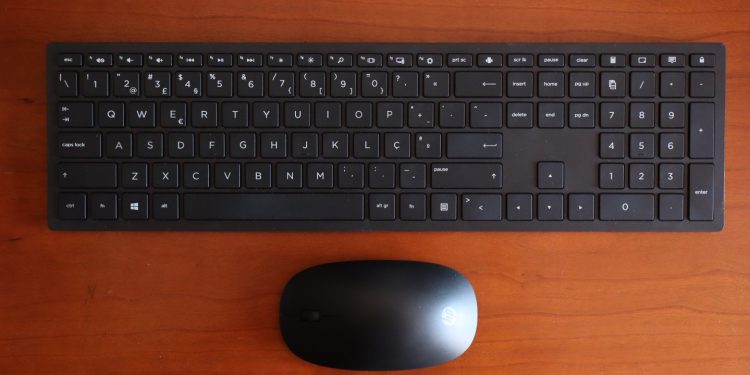 HP Pavilion Wireless Keyboard and Mouse 800