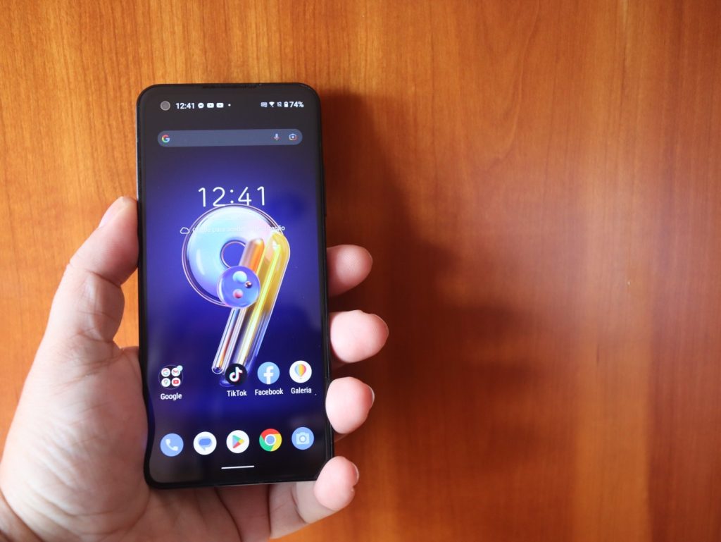 Asus Zenfone 9