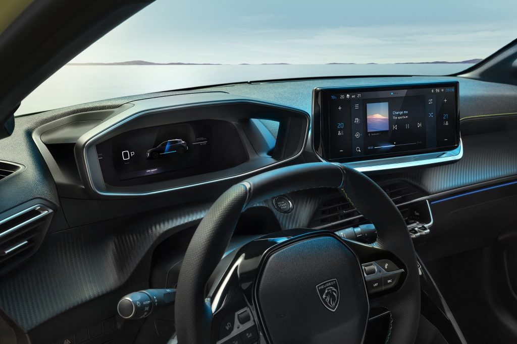 PEUGEOT E-208