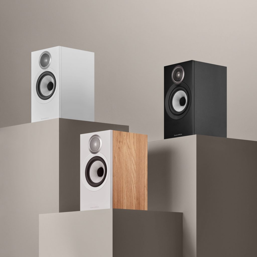 BW 607 S3 Black White and Oak Beauty 14 1x1 1
