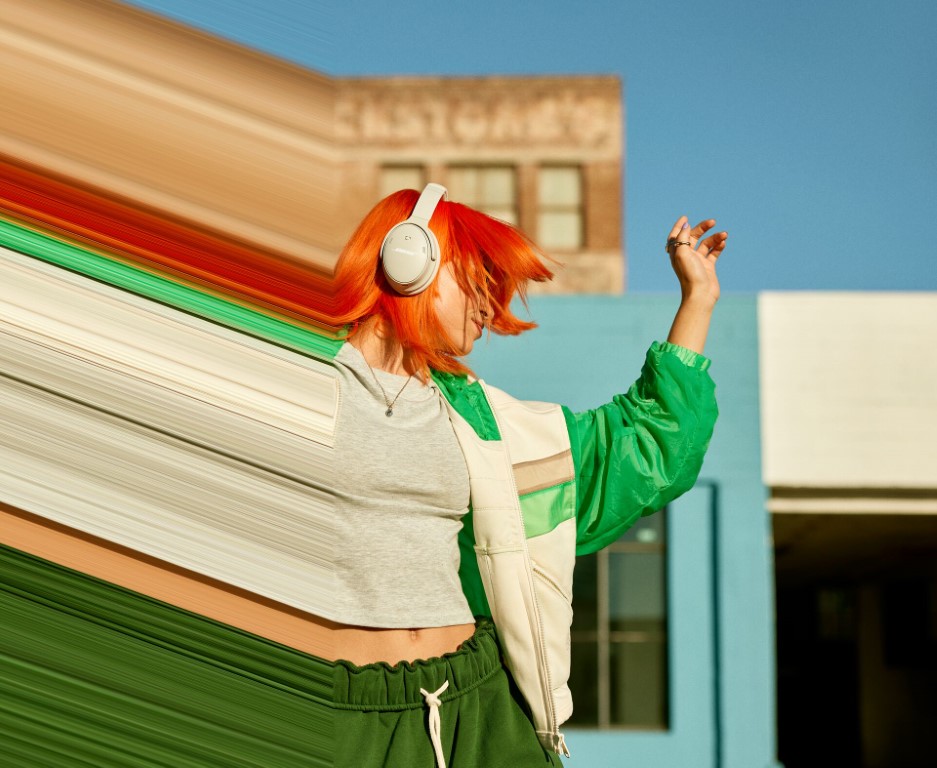 CREA 1005 QCH24 WhiteSmoke LinearTreatment 2094 Media